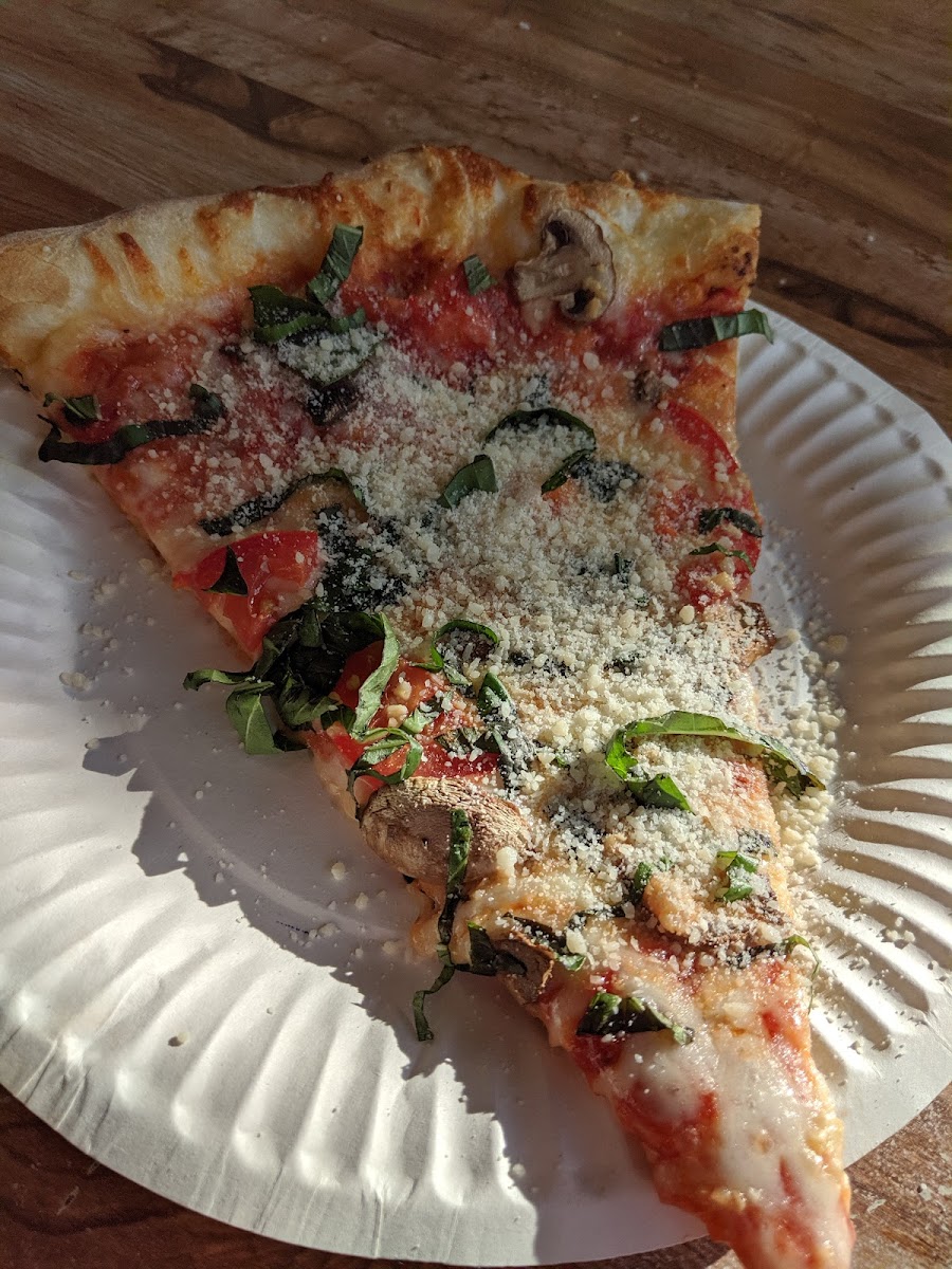 Hot Mama's Pizza - Photo 5