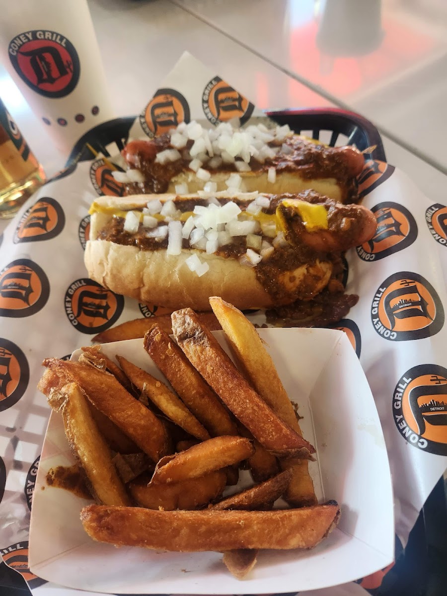 Detroit Coney Grill - Photo 4