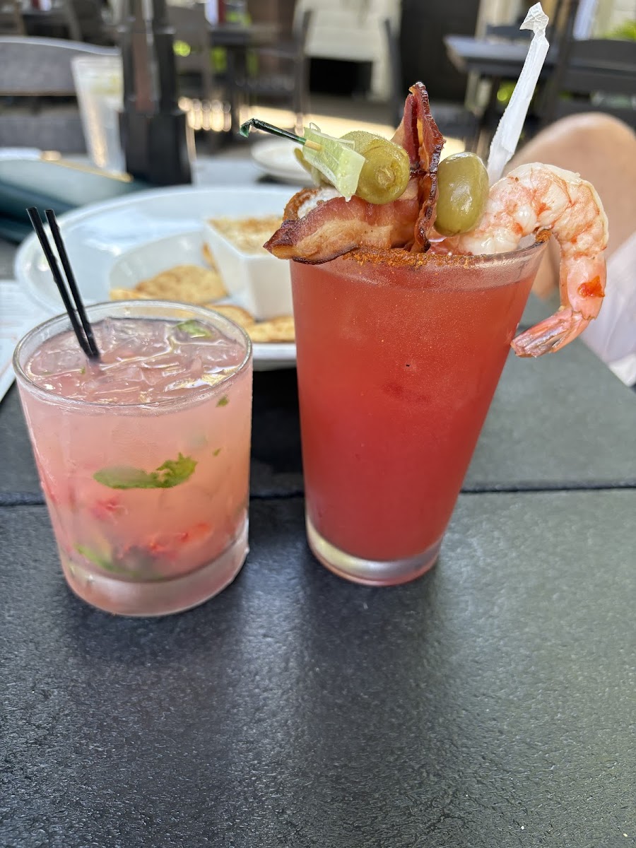 The Patio at 5th and Ash Restaurant - Photo 6