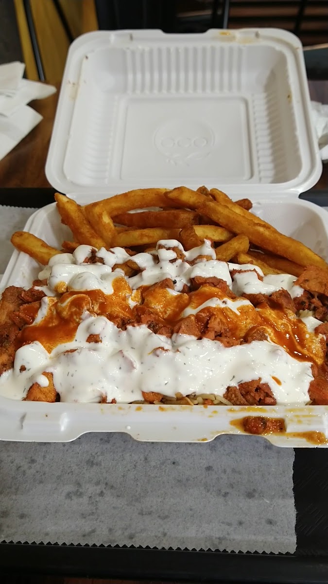 Halal Eats - Photo 1
