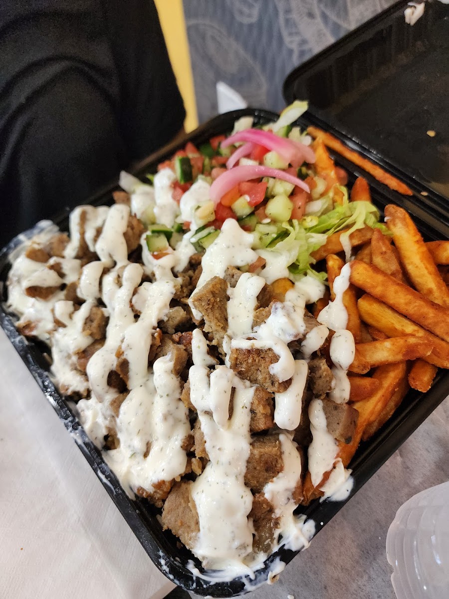 Halal Eats - Photo 4