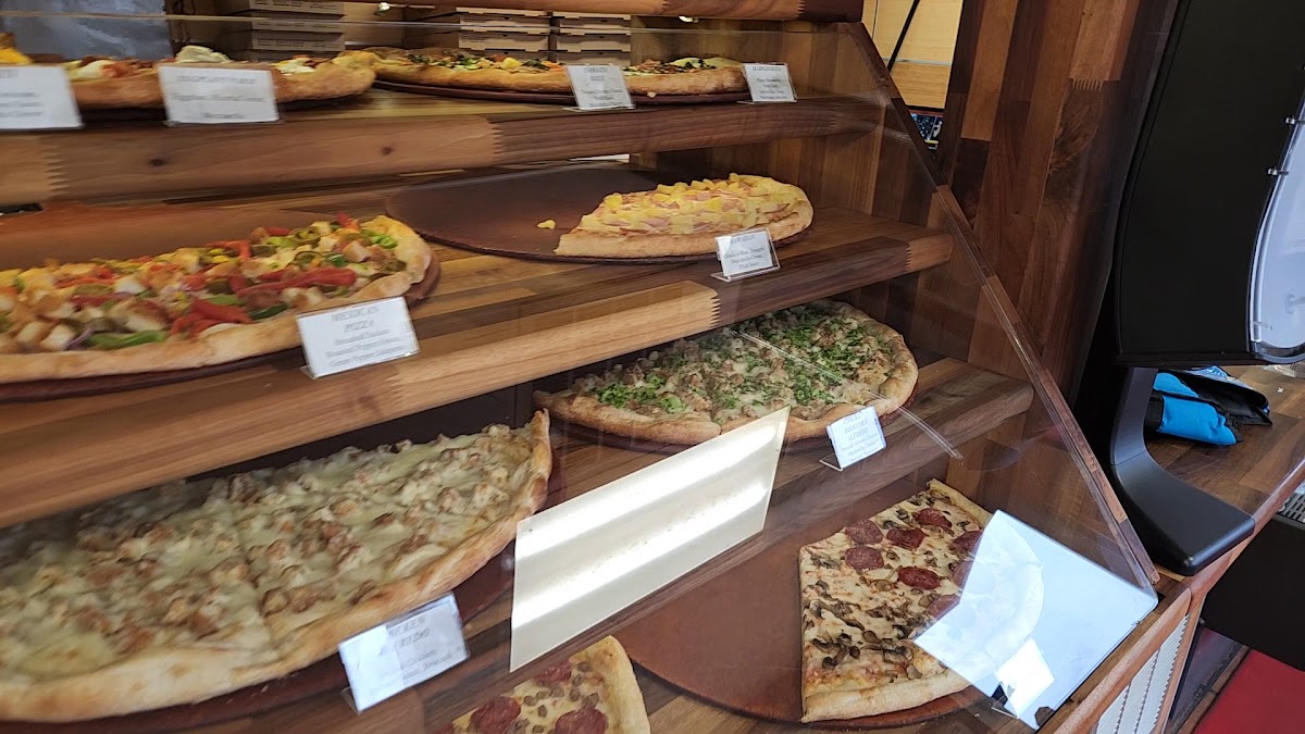 Big Apple Pizzeria - Photo 1