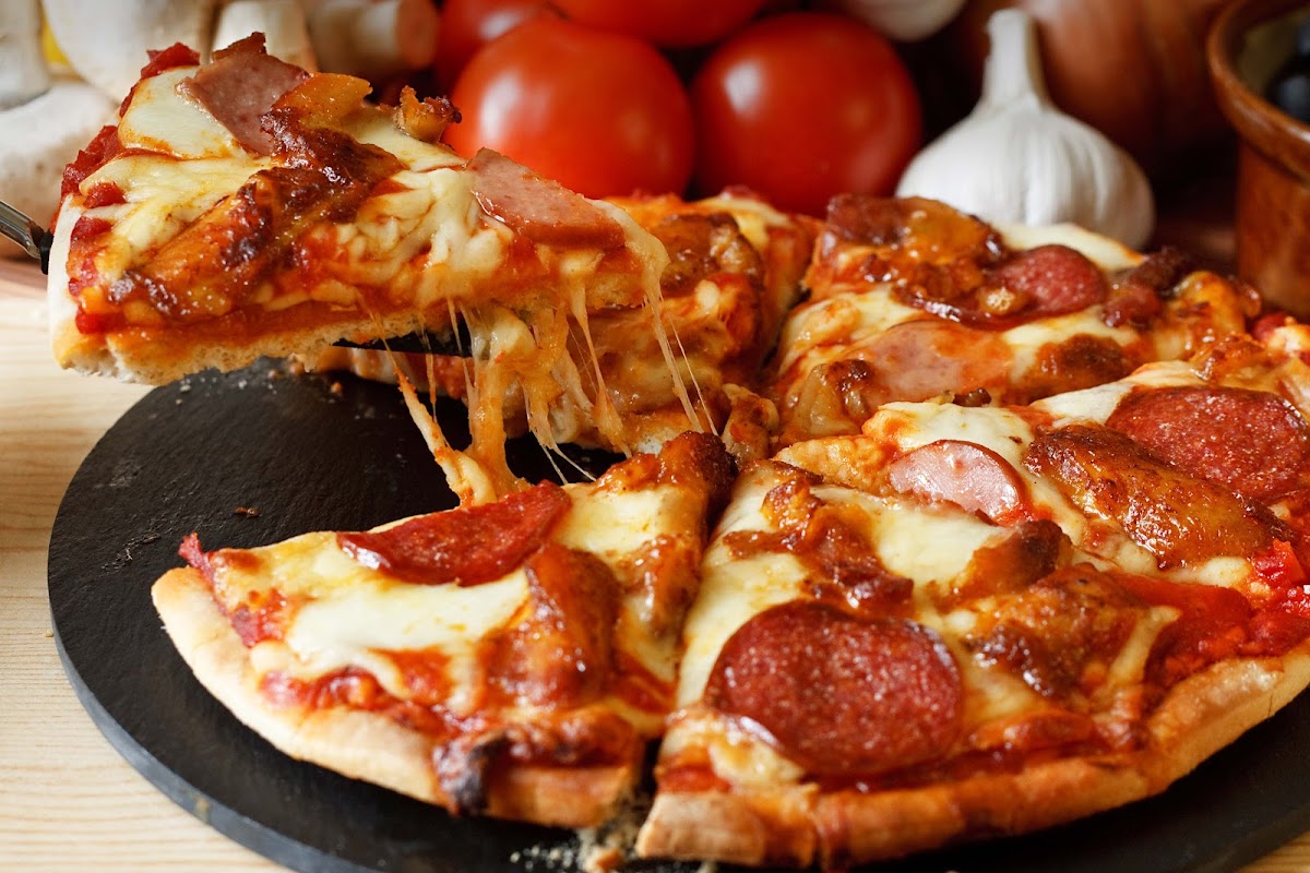 Big Apple Pizzeria - Photo 2