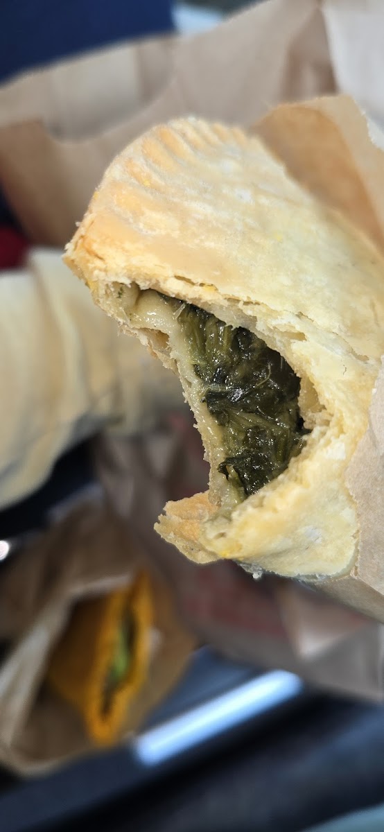 Juici Patties - Photo 5