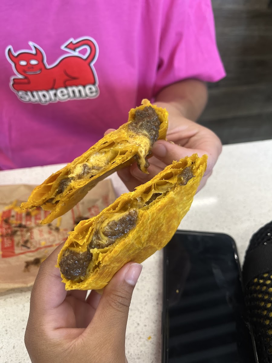 Juici Patties - Photo 7