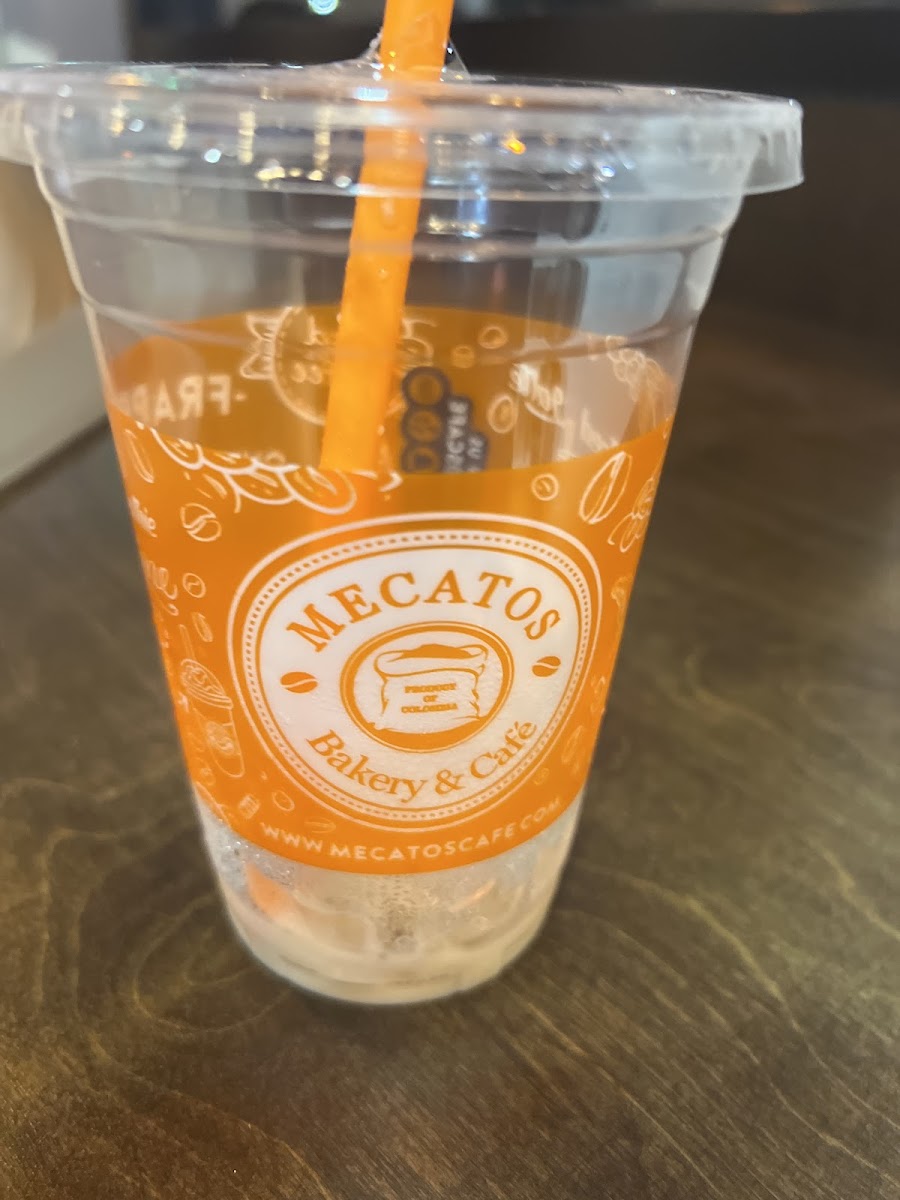 Mecatos Bakery & Café - Photo 8