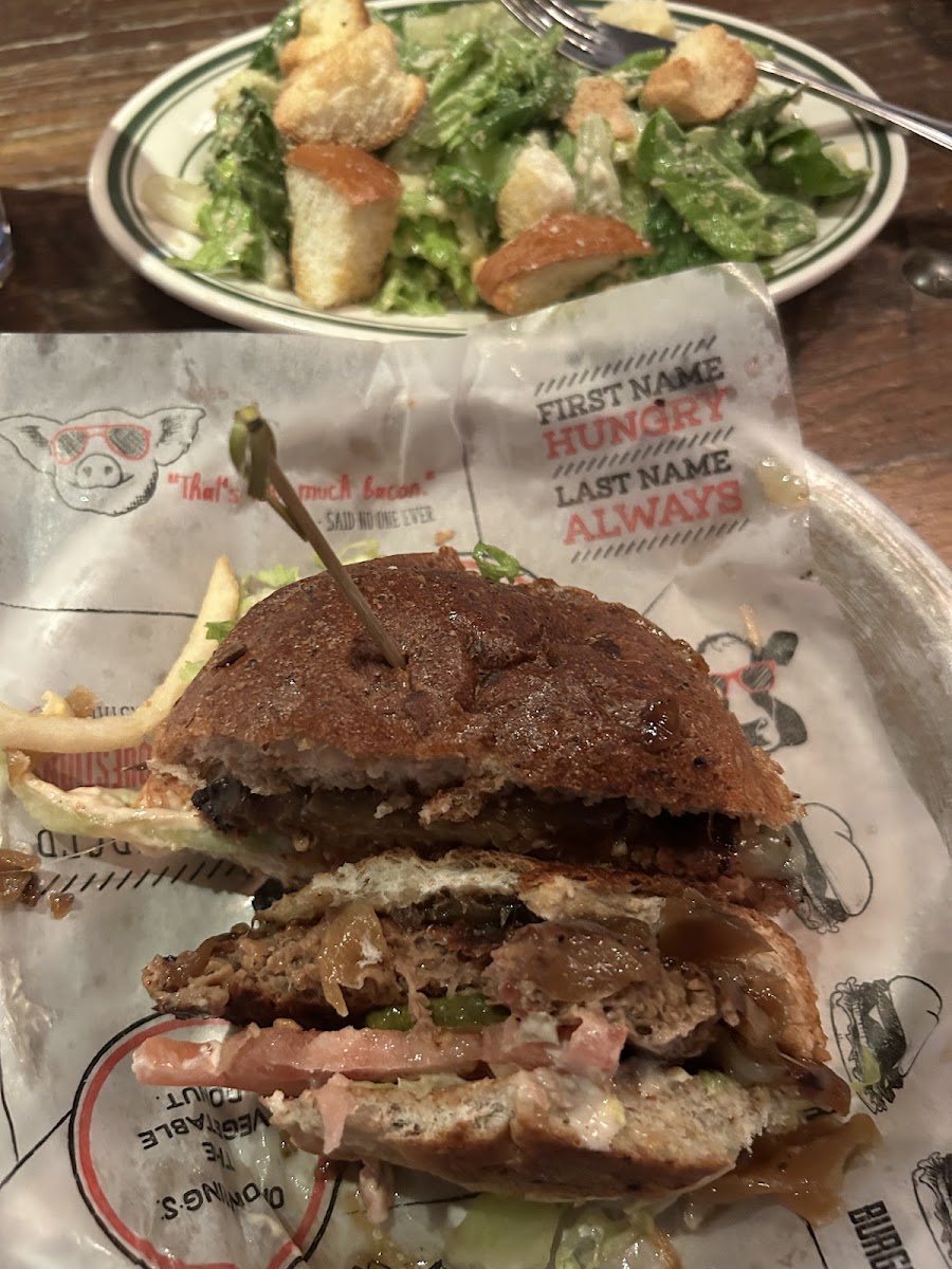 Bill's Bar & Burger - Photo 7