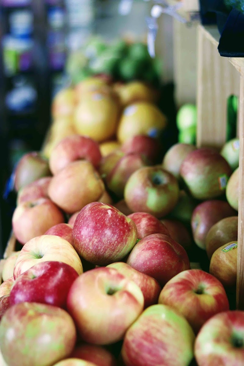 Berry's Natural Food Market - Photo 9