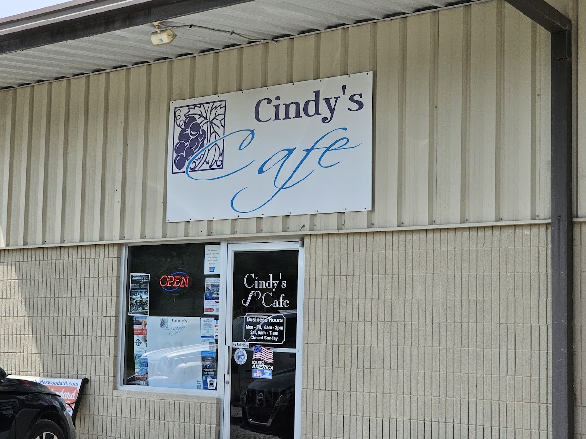 Cindy's Cafe - Photo 3