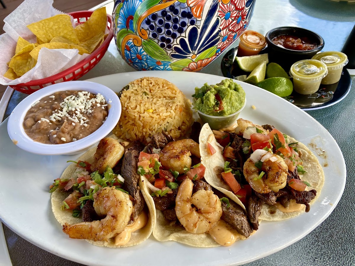 La Quebradita Mexican Grill - Photo 2