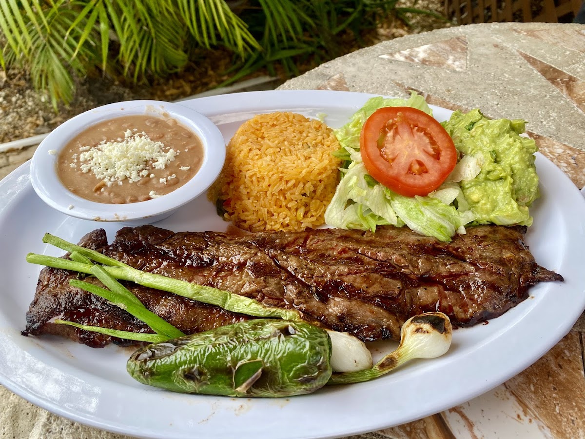 La Quebradita Mexican Grill - Photo 7