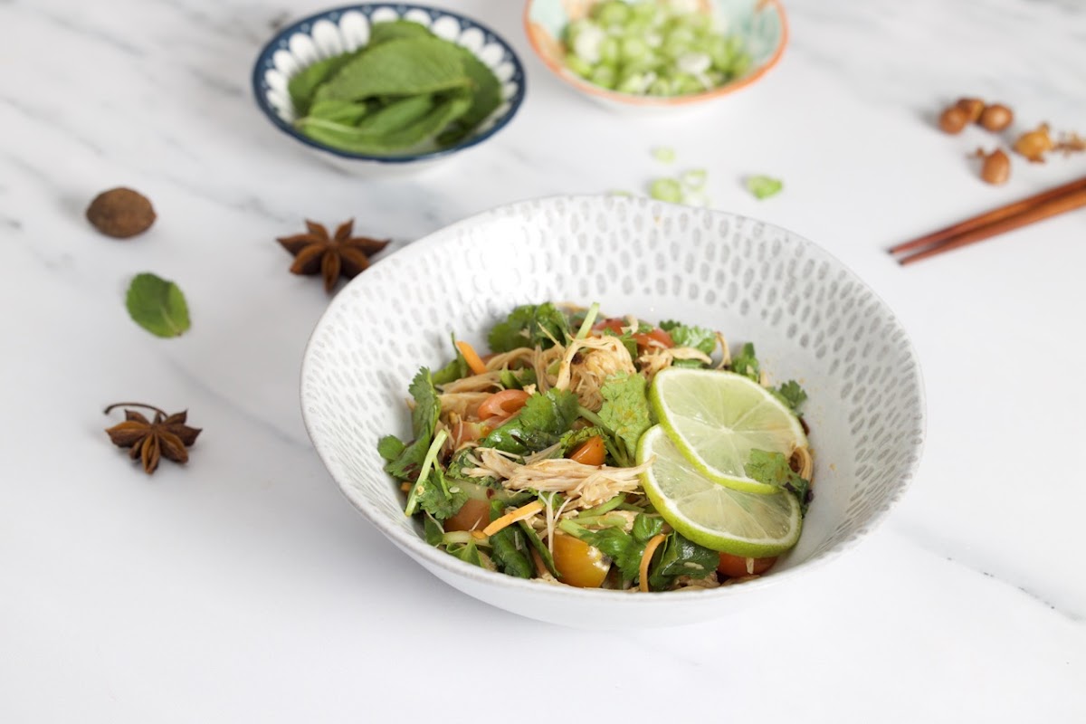 YUN Cross Bridge Rice Noodles - Photo 9