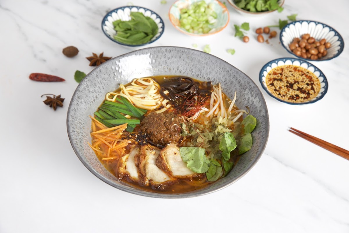 YUN Cross Bridge Rice Noodles - Photo 1