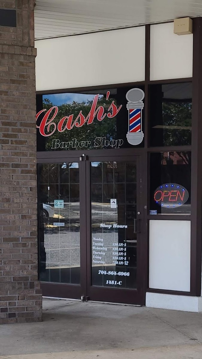 Cash's Barber Shop - Photo 2