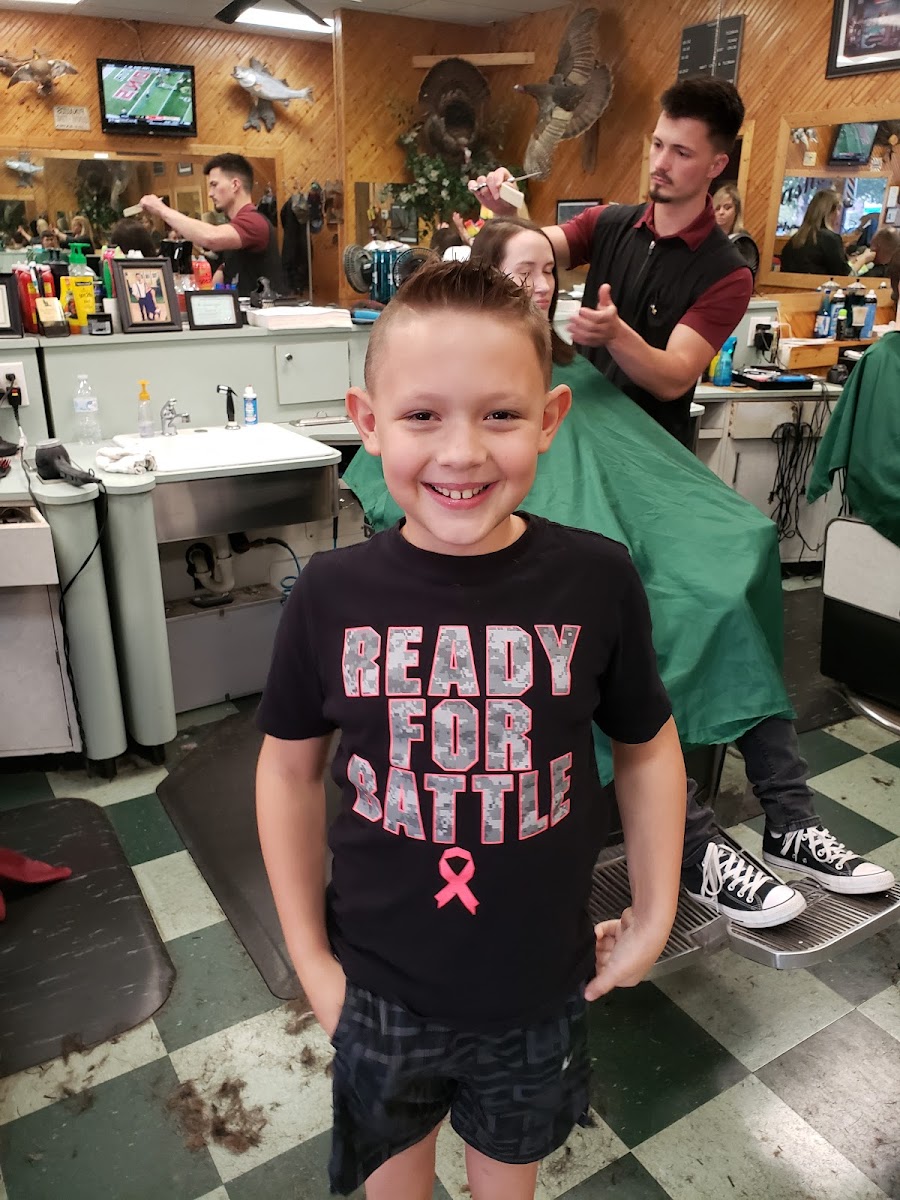 Cash's Barber Shop - Photo 6