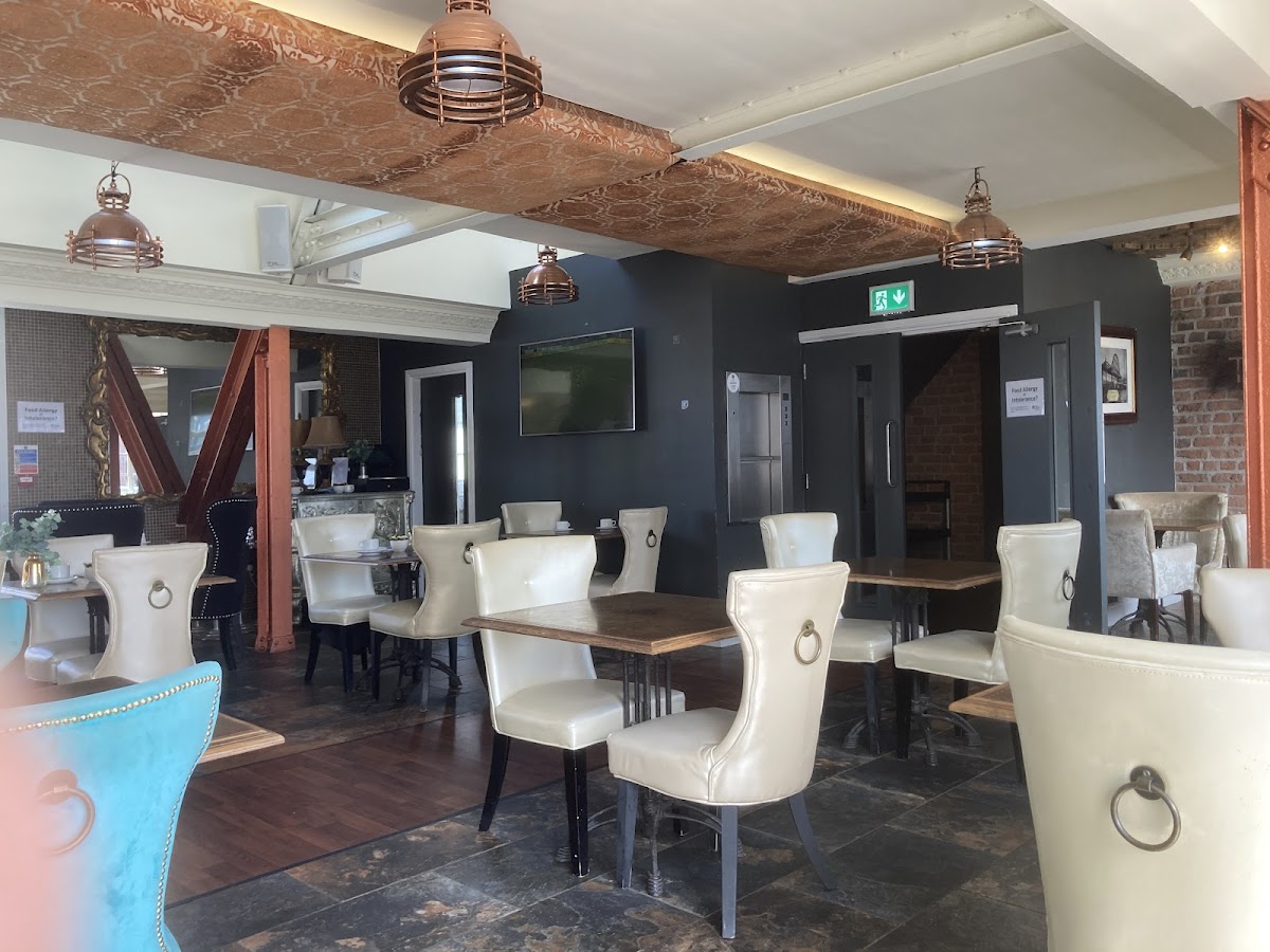 Carpathia Bar & Restaurant - Photo 4