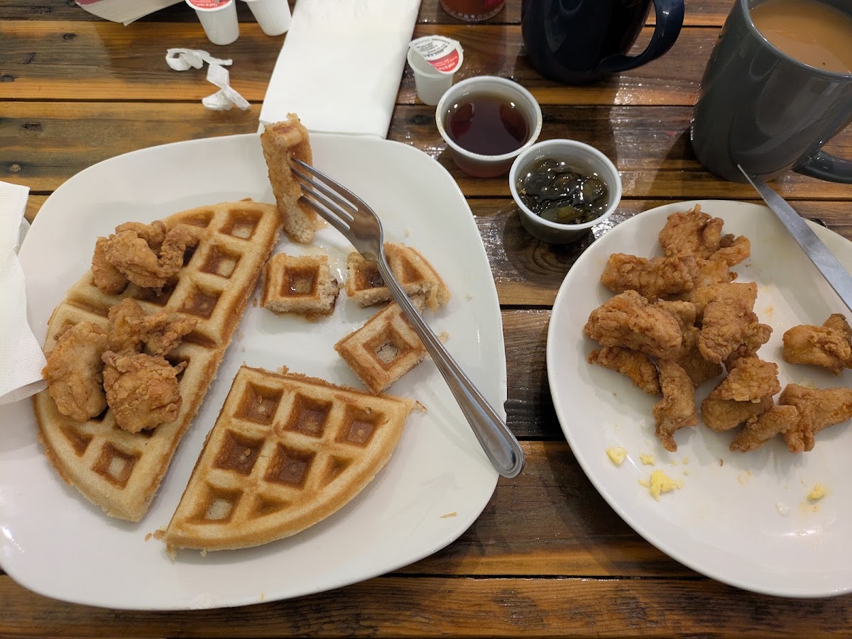 Grits Cafe - Photo 4