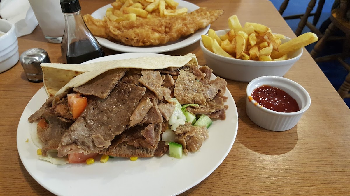 Fish over Chips - Photo 1