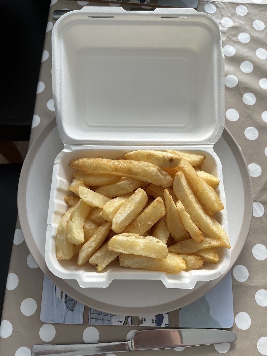 Fish over Chips - Photo 4