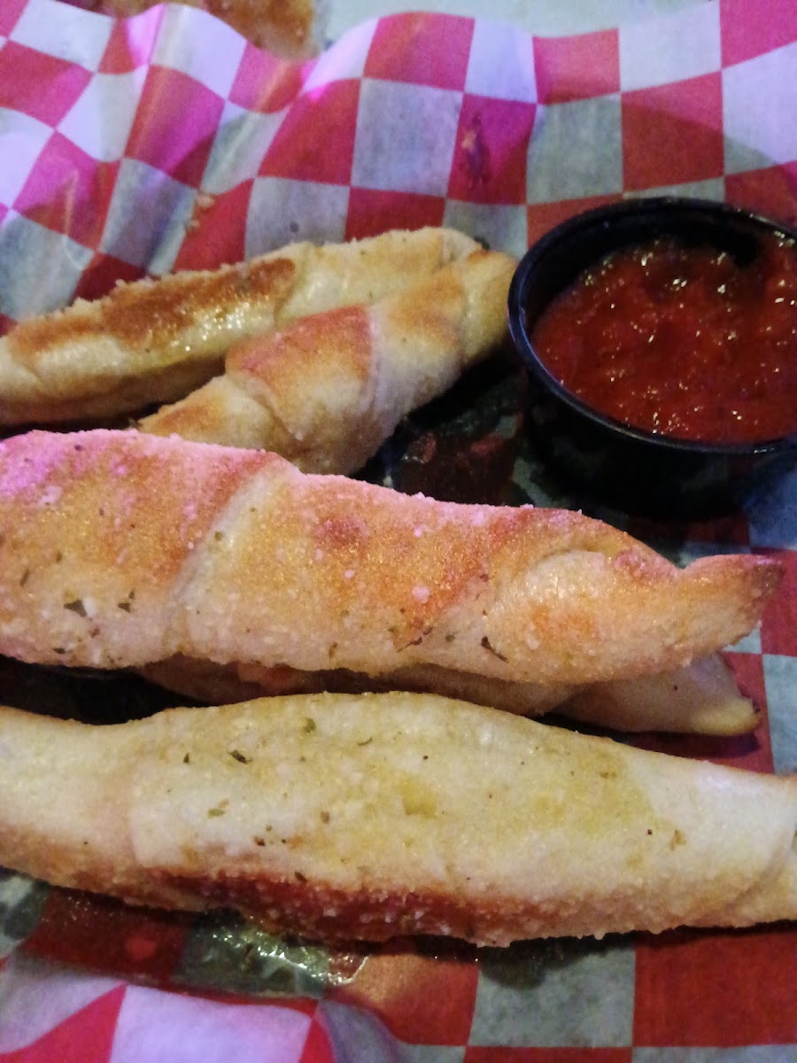 Buddy & Pal's Place - Photo 3