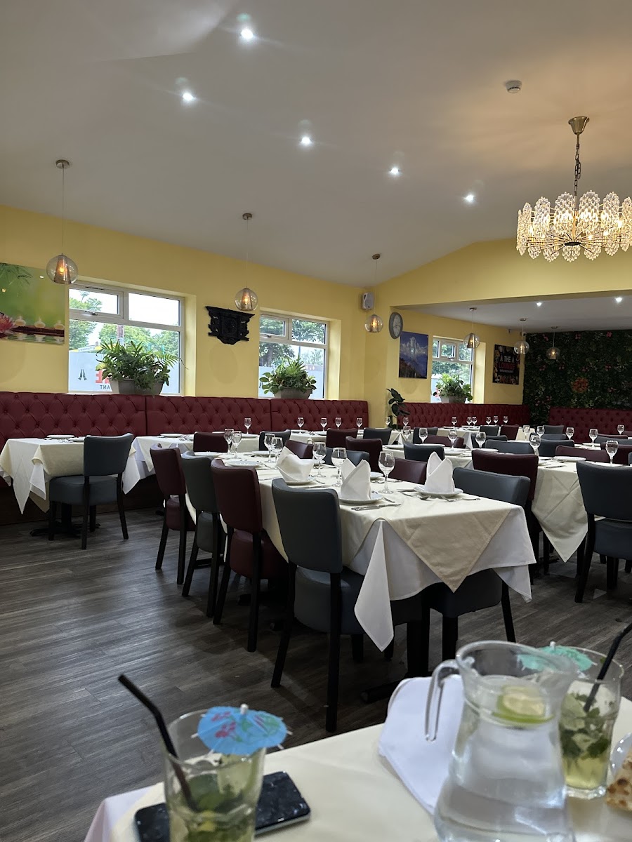 The Lounge Bar and Restaurant - Photo 1