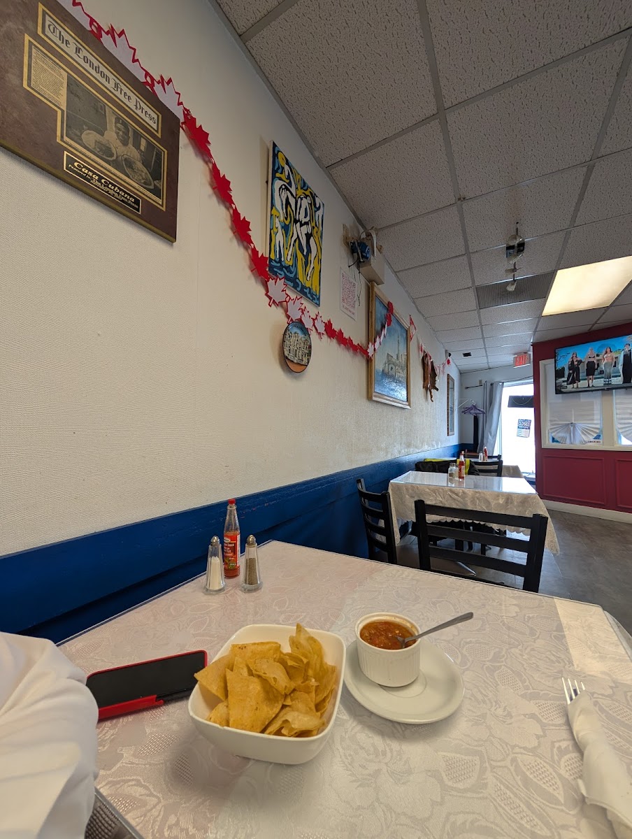 Casa Cubana Restaurant - Photo 2