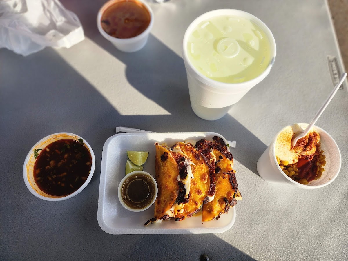 Taqueria La Milpa - Photo 5