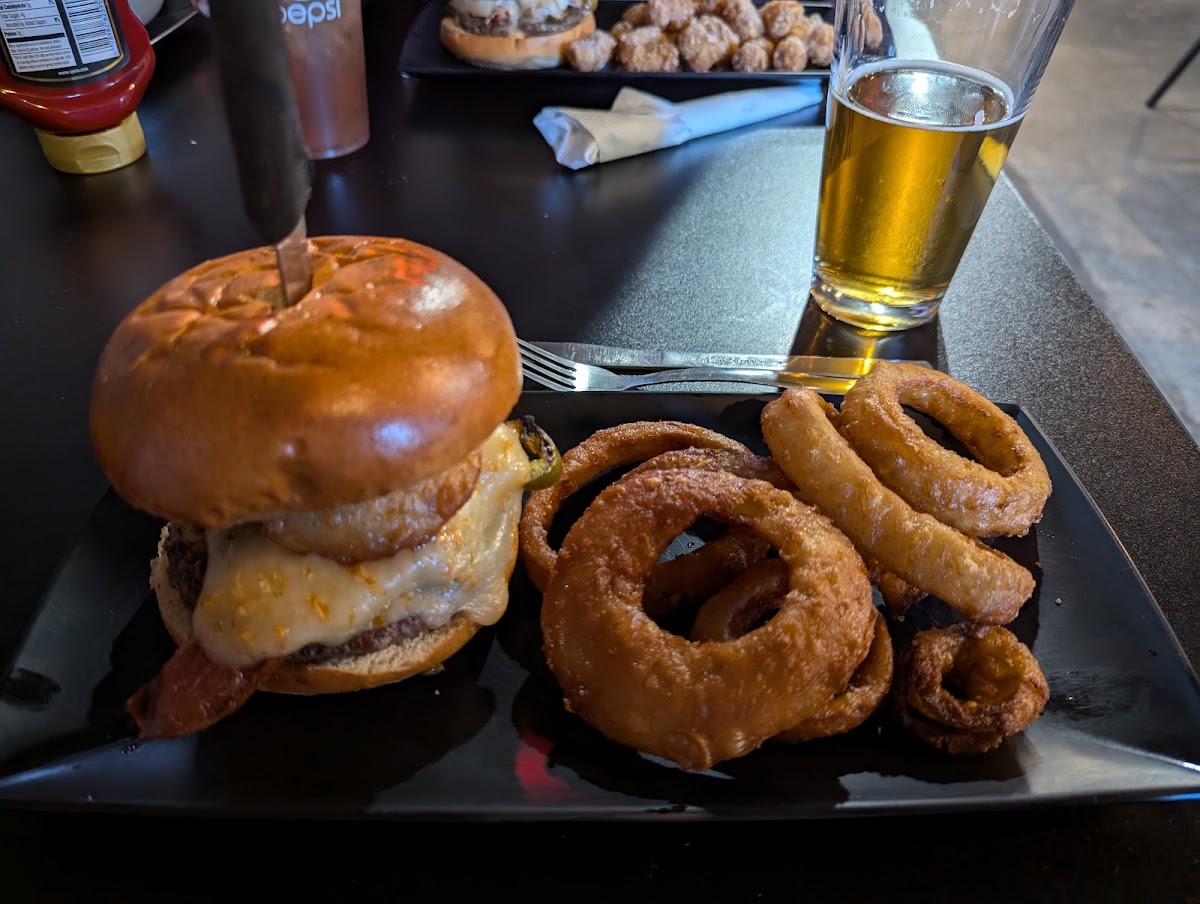 Barking Dog Saloon - Photo 1