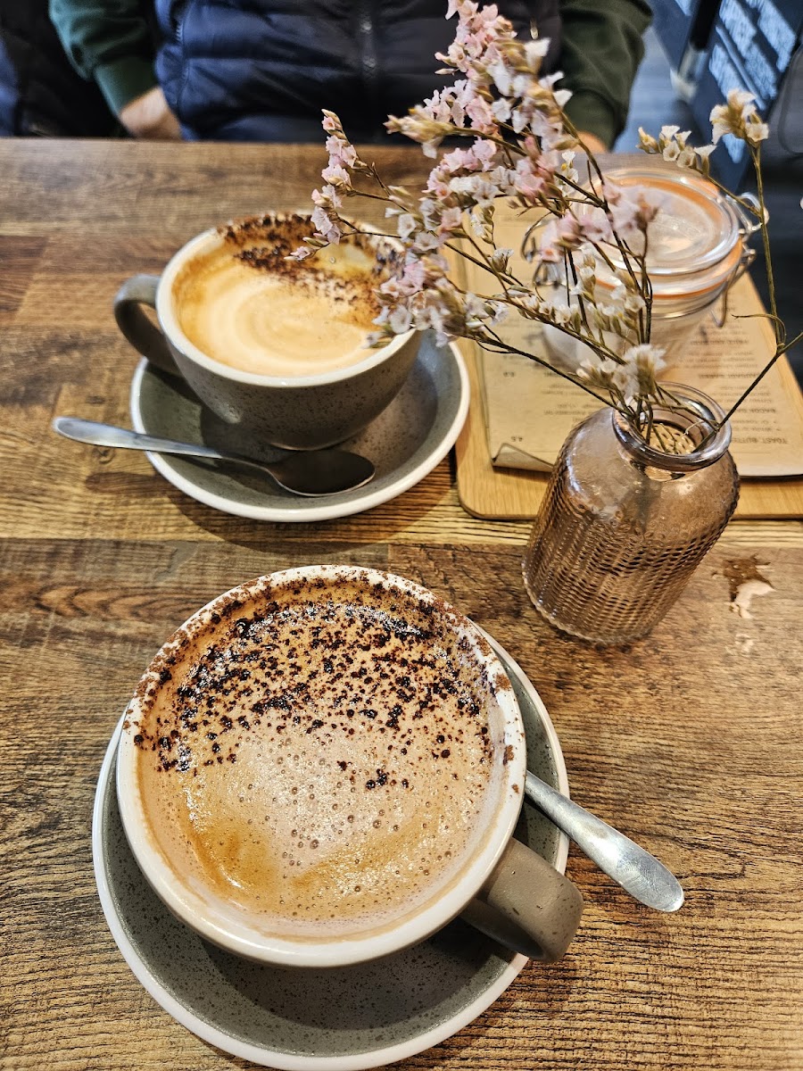 Brook Coffee Rooms - Photo 5