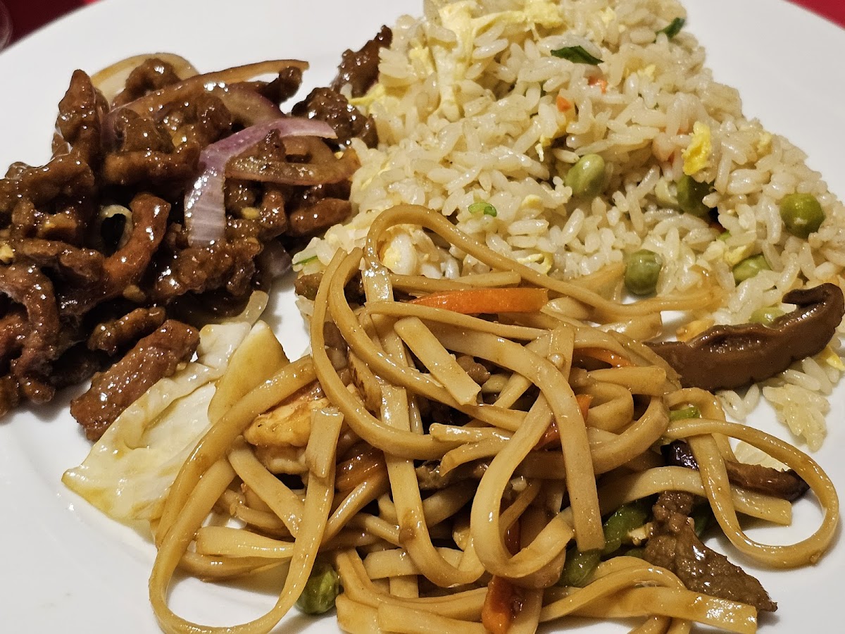 Great Wall Chinese & Seafood Restaurant - Photo 7