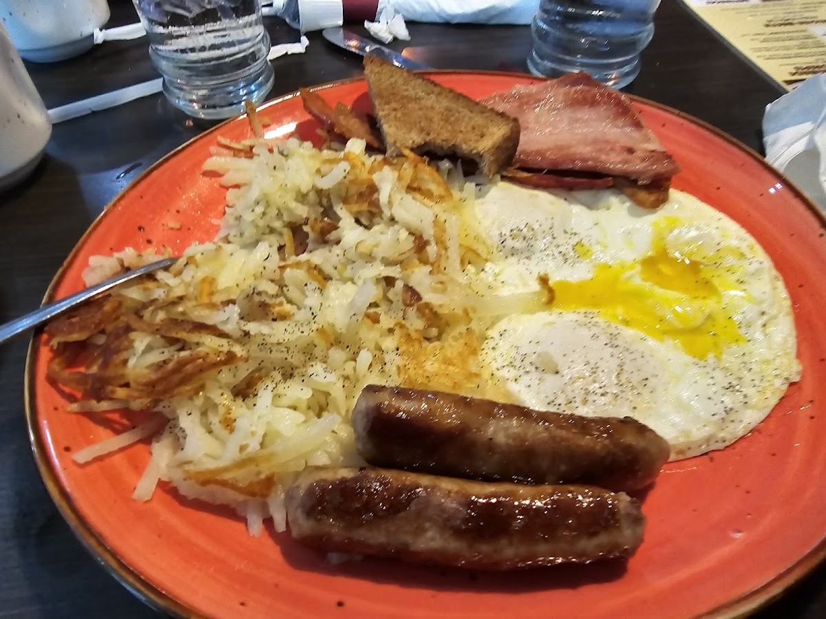 Empire Grill - Photo 3
