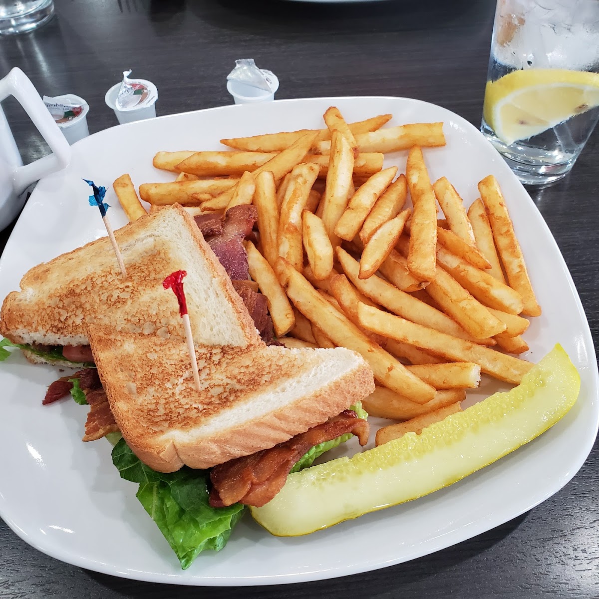 Empire Grill - Photo 7