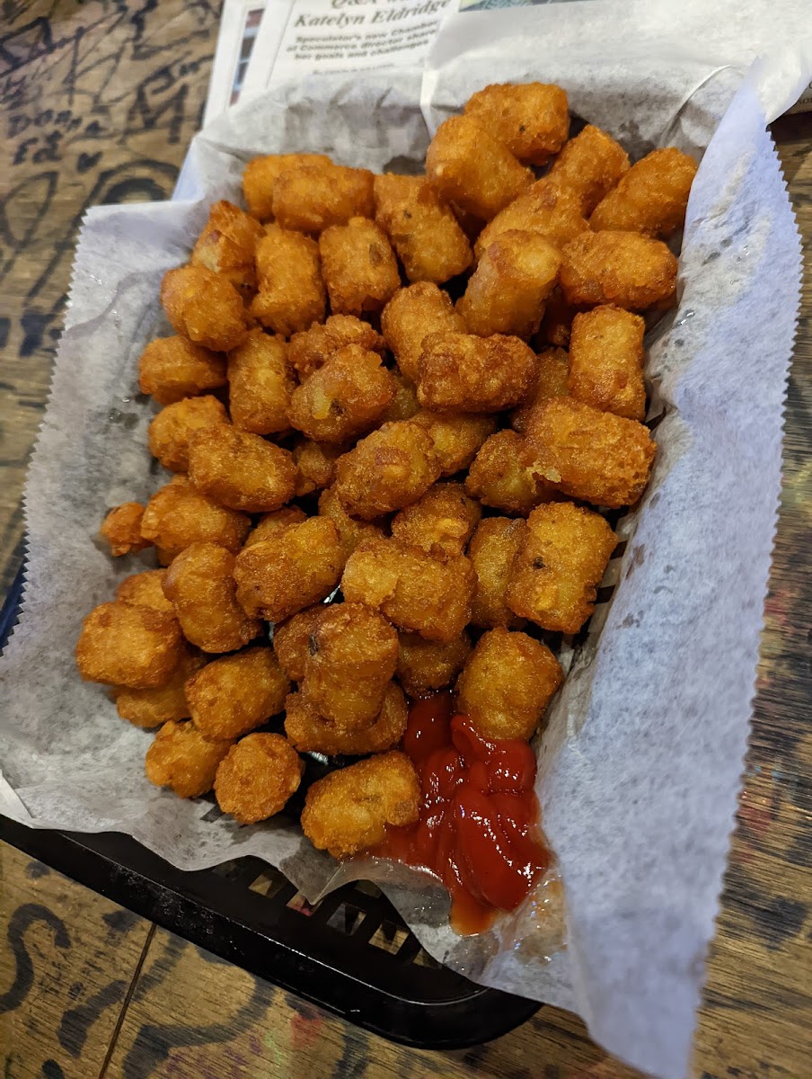Vic's Tavern - Photo 5