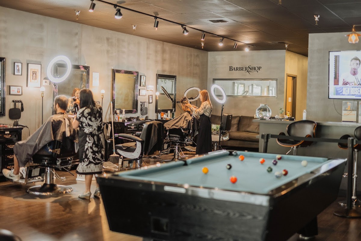 028 Barber Shop - Photo 1