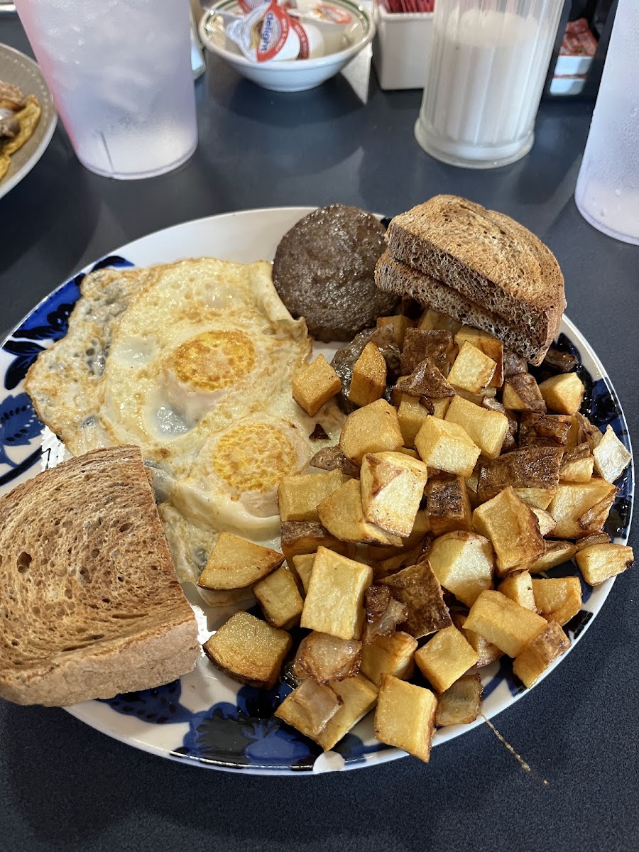 Sweetser Cafe - Photo 8