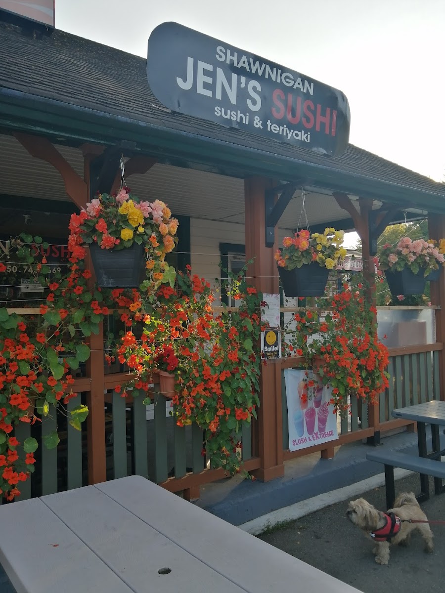 Shawnigan Jens - Photo 5