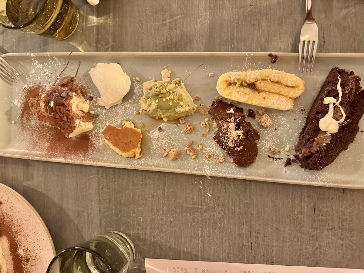 Italo's Trattoria - Photo 9