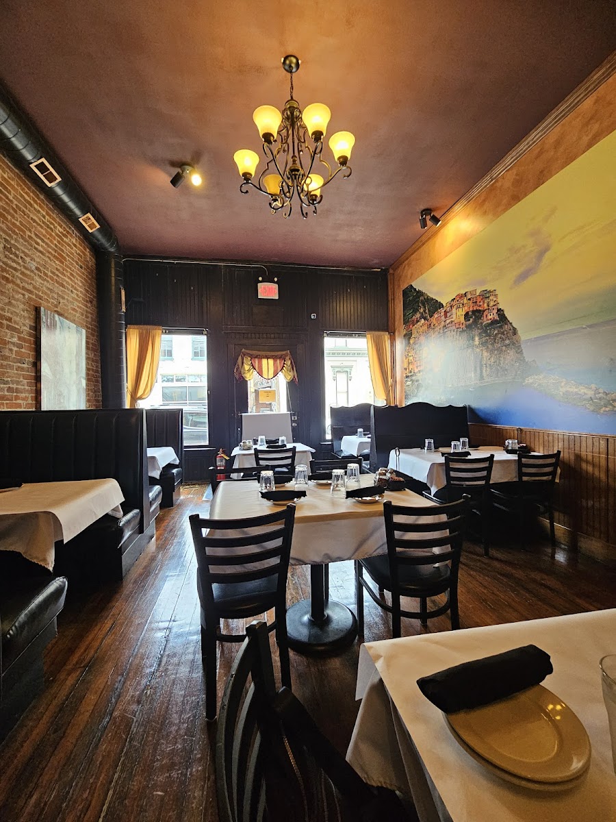 The Brick Oven - Photo 9