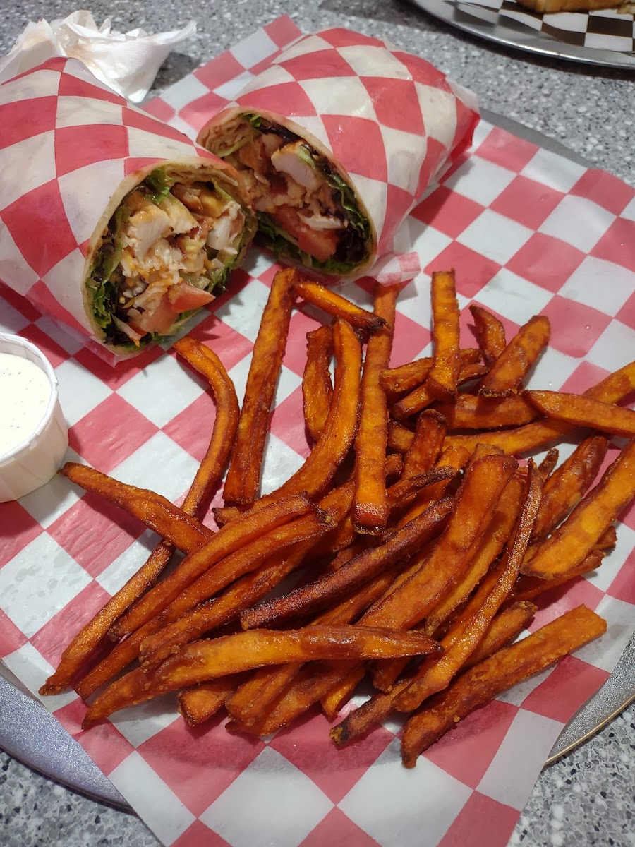 Kristi's 's Cafe - Photo 5