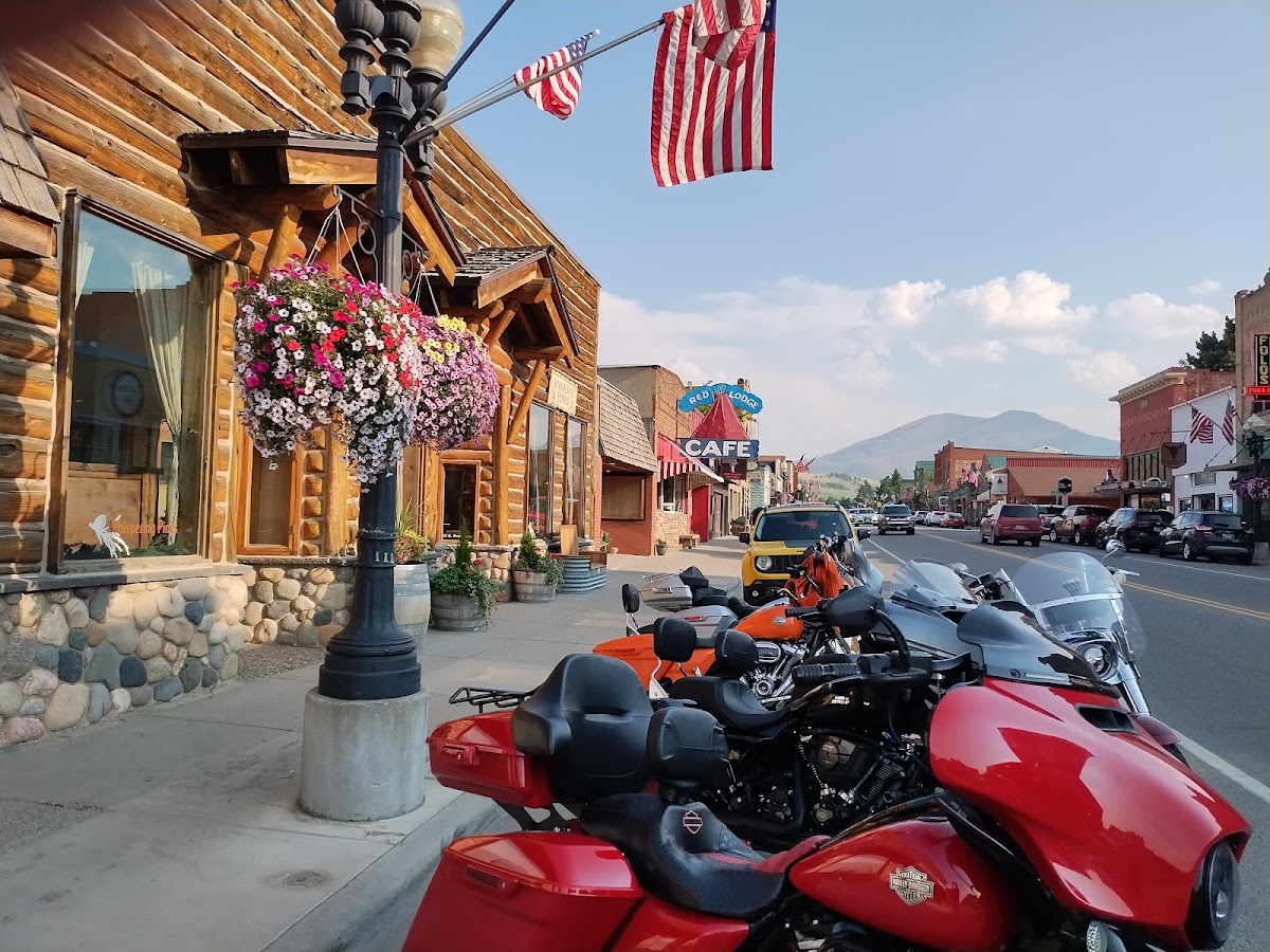 Foster & Logans Pub & Grill - Photo 9