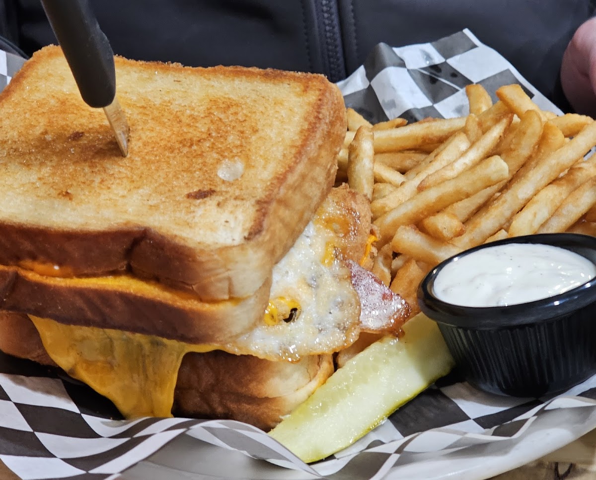 Foster & Logans Pub & Grill - Photo 3