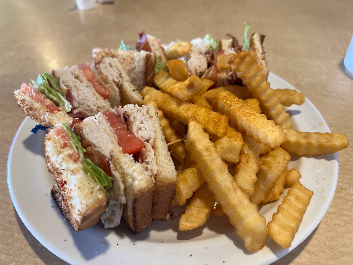 Angie’s Cafe - Photo 9