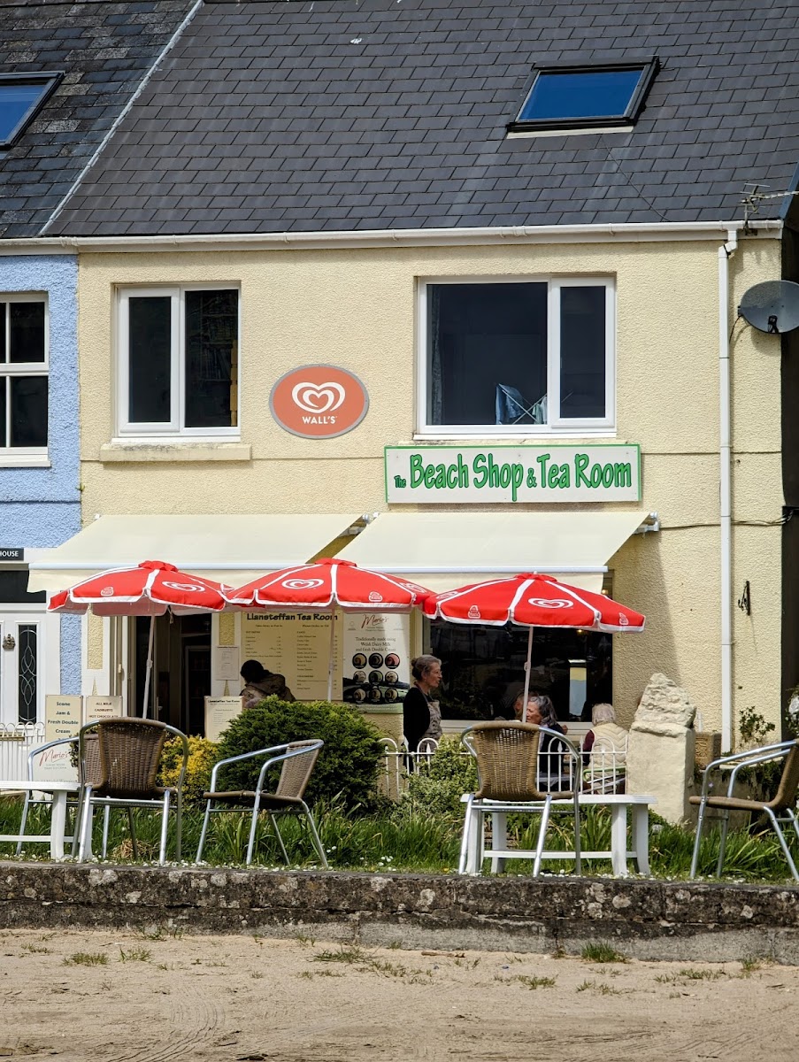The Beach Shop & Tearoom - Photo 4