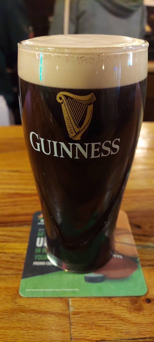 Mullarkey's Irish Pub - Photo 9