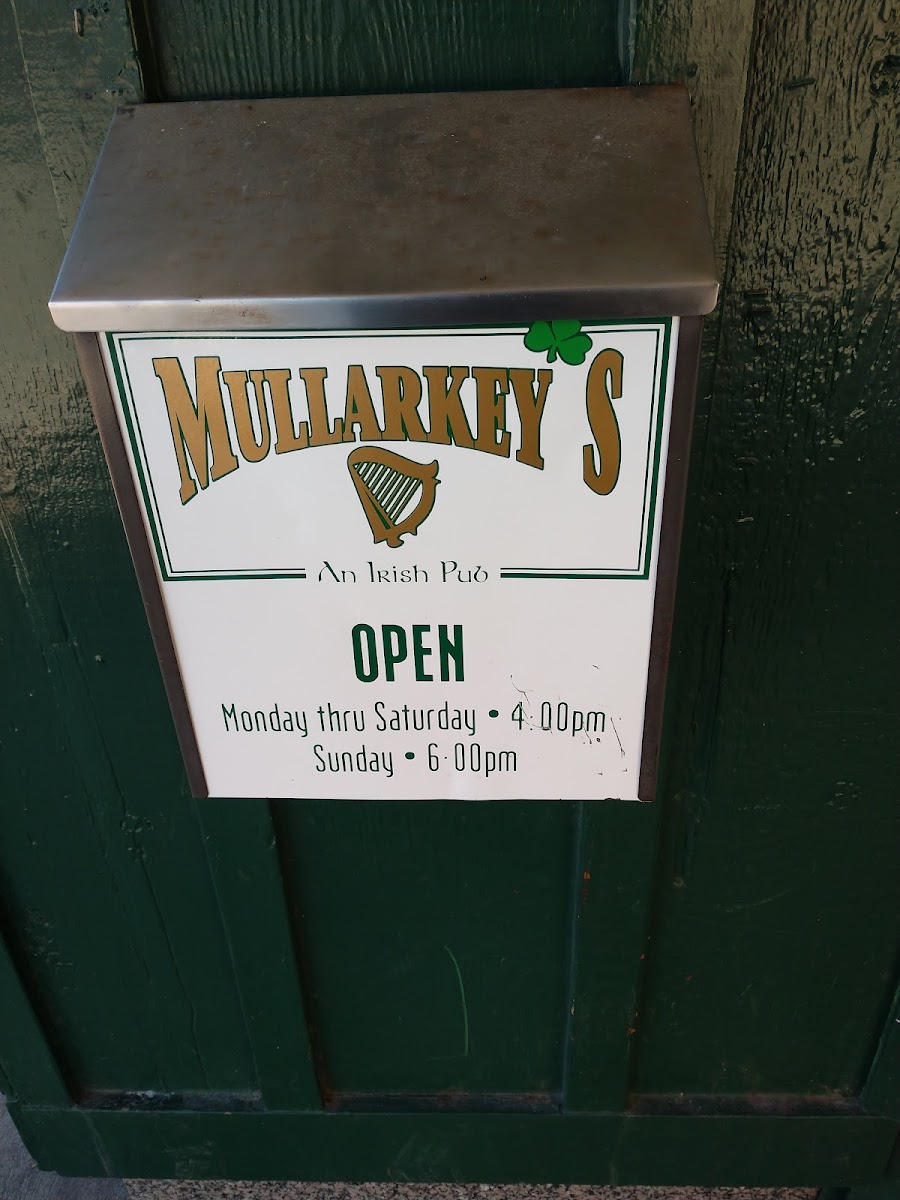 Mullarkey's Irish Pub - Photo 8