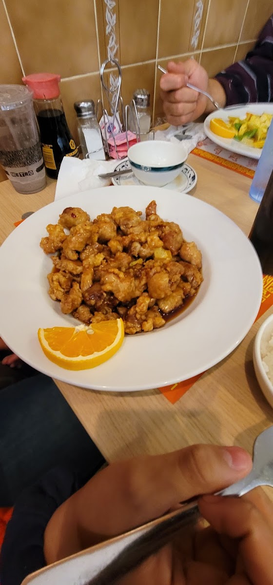 JS Chinese Restaurant - Photo 7