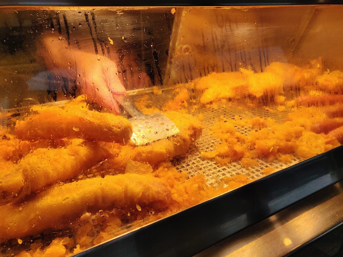 Greedy's Fish & Chips - Photo 6
