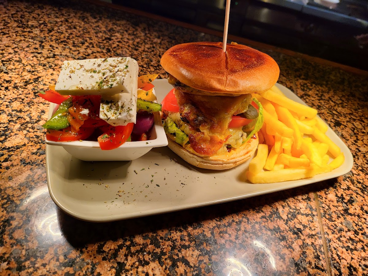 The Pictures Restaurant - Photo 1
