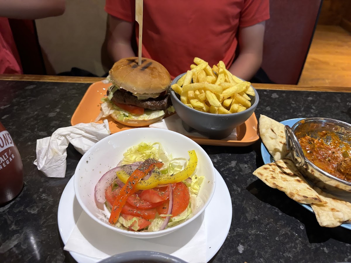 The Pictures Restaurant - Photo 2