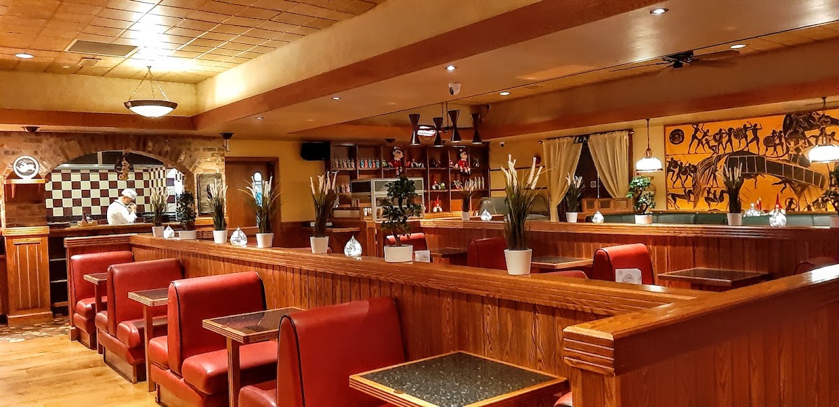 The Pictures Restaurant - Photo 4